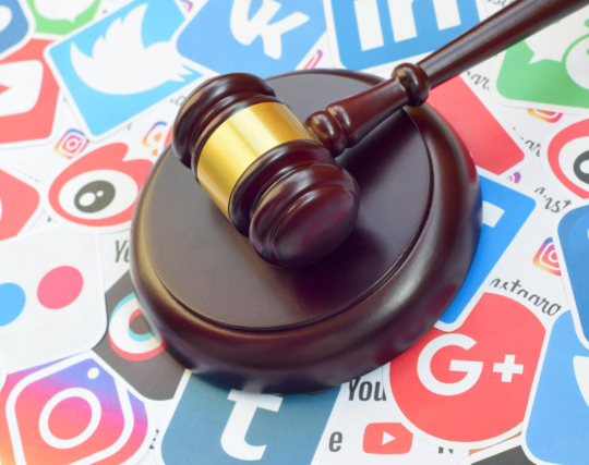 WHY SOCIAL MEDIA INFLUENCERS NEED LAWYERS
